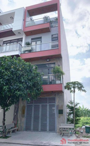 Nhà đẹp Lê Thị Riêng Q12 - đường 12m - 63m2-4tang -tặng full cửa gỗ đỏ quý - 8 tỷ nhỉnh 0932030061