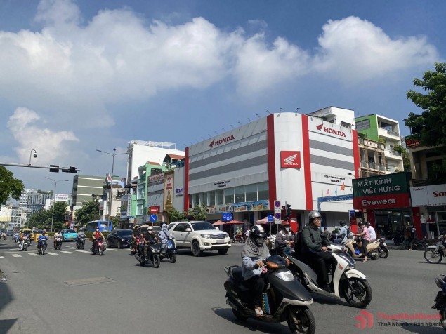 Cho thuê nhà góc 2 mặt tiền tại 377 Cộng Hoà, Phường 13, Quận Tân Bình