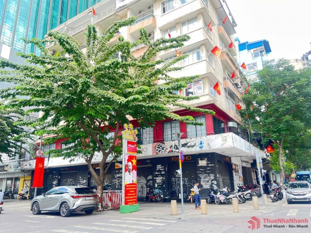 Cho thuê lầu 2 Góc 2MT 40 Ngô Đức Kế, Phường Bến Nghé, Quận 1