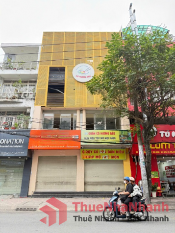 Cho thuê nhà mặt tiền số 100-102 Đồng Đen, Phường 14, Quận Tân Bình